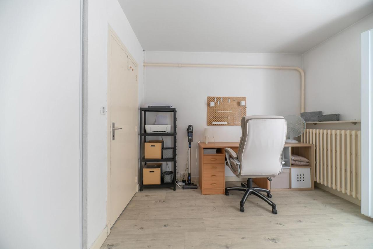 Le Dejoux - Appartement Avec Terrasse En Centre Ville Виши Екстериор снимка
