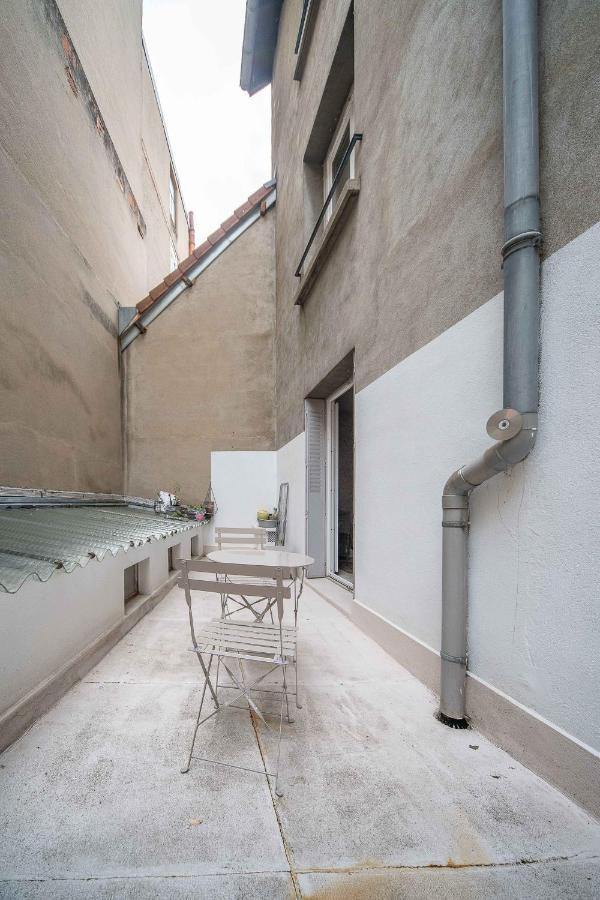 Le Dejoux - Appartement Avec Terrasse En Centre Ville Виши Екстериор снимка