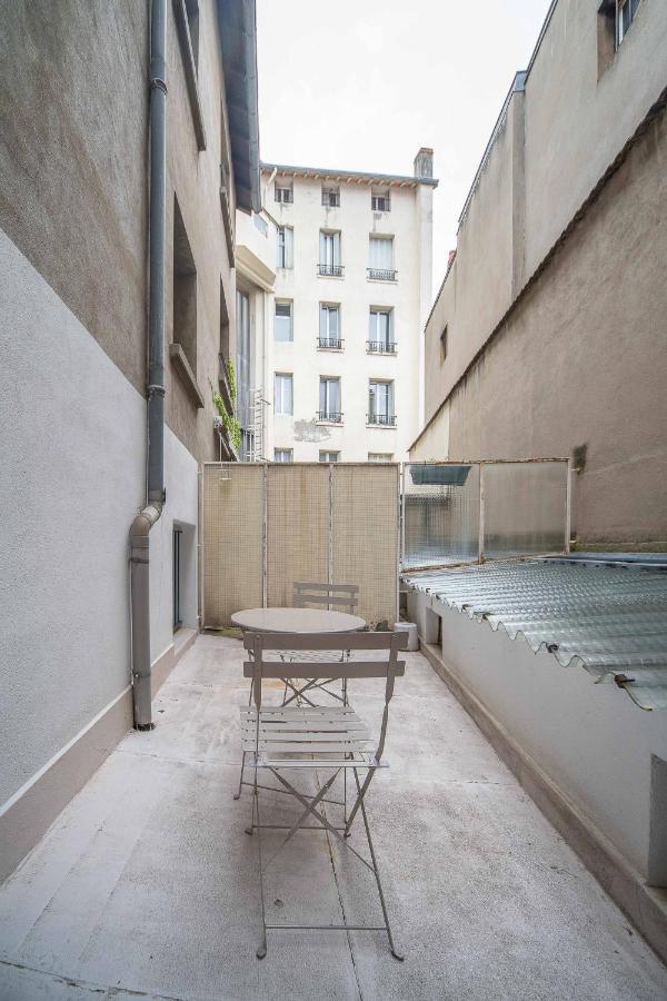 Le Dejoux - Appartement Avec Terrasse En Centre Ville Виши Екстериор снимка